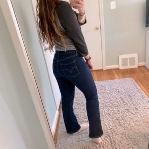 Levi’s Classic Boot Dark Wash Size 4 Jeans Boho